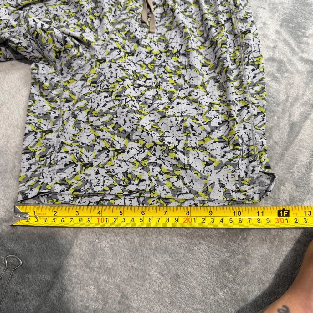 REI Co-op Swiftland Lined Running Shorts Mens Small Grey Lime Abstract Print 7in
